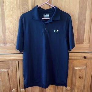 Under Armour black polo size Medium. Great for golf,tennis,a game day, or hiking